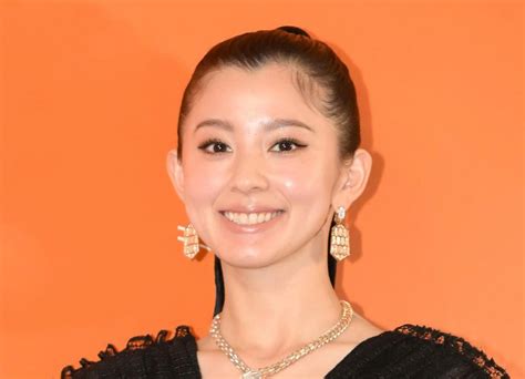 朝比奈彩旦那|朝比奈彩が第1子妊娠 夫は三代目JSBの山下健二郎「。